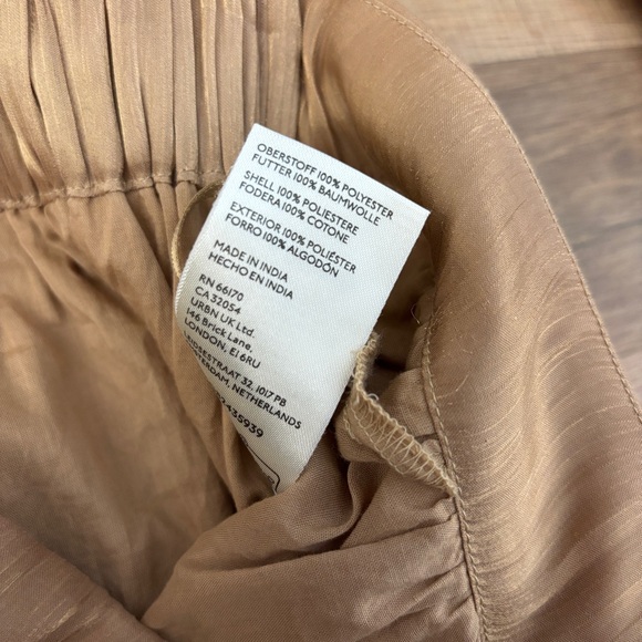 Anthropologie Maeve Shiny Hold Balloon Harem Pants Gold - Picture 7 of 10